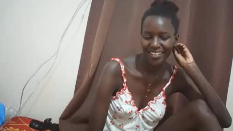 Snapshot of queen_0012 chatting on 05.30.26 asher online show from 05.30.26