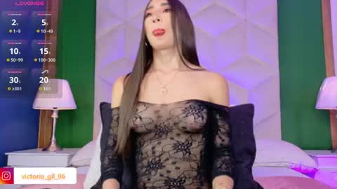 Snapshot of queen__violet chatting on 07.18.26 Queen Violet online show from 07.18.26