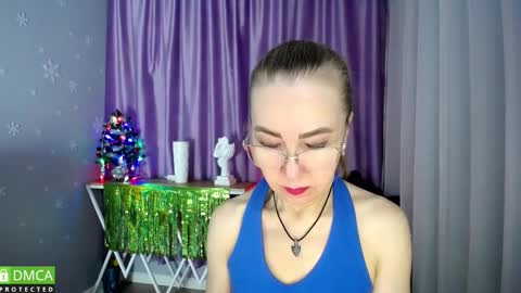 Snapshot of queen_a_n_i chatting on 01.14.25 A N I Ill be here on December 1st online show from 01.14.25