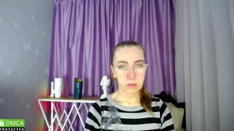 Snapshot of queen_a_n_i chatting on 02.22.25 A N I Ill be here on December 1st online show from 02.22.25