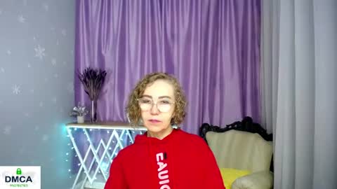 Snapshot of queen_a_n_i chatting on 06.18.26 A N I Ill be here on December 1st online show from 06.18.26