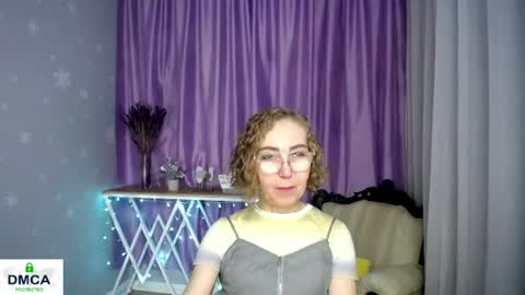Snapshot of queen_a_n_i chatting on 07.12.26 A N I Ill be here on December 1st online show from 07.12.26