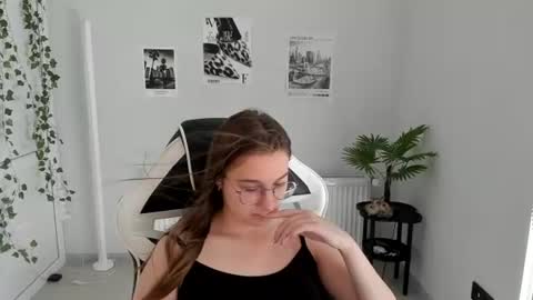 Amelie online show from 07.17.26