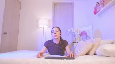 Sofia online show from 04.12.26