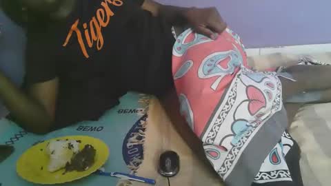 queen_berry1 online show from 09.18.25