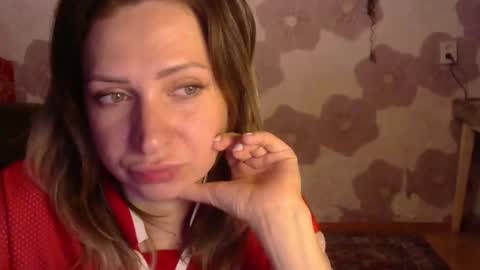 Snapshot of queen_daenerys chatting on 09.10.25 Queen Daenerys online show from 09.10.25