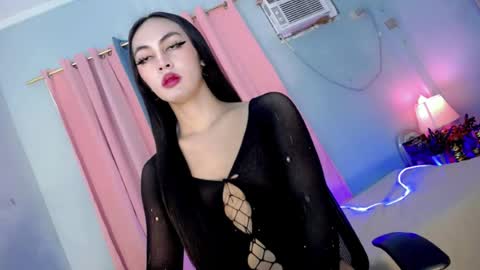 Snapshot of queen_danaya chatting on 07.14.26 queen_danaya online show from 07.14.26