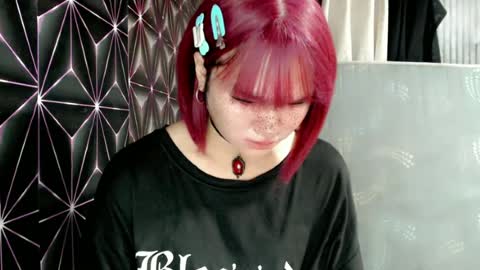 Snapshot of queen_elicktra chatting on 06.11.26 JOY online show from 06.11.26