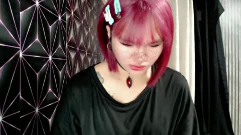 Snapshot of queen_elicktra chatting on 06.15.26 JOY online show from 06.15.26