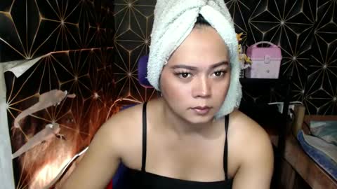 queen_ennah online show from 01.07.25