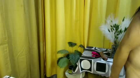Snapshot of queen_ennah chatting on 06.28.26 queen_ennah online show from 06.28.26