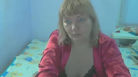 Snapshot of queen_jane8 chatting on 04.17.26 queen_jane8 online show from 04.17.26