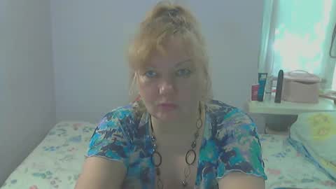Snapshot of queen_jane8 chatting on 05.25.26 queen_jane8 online show from 05.25.26