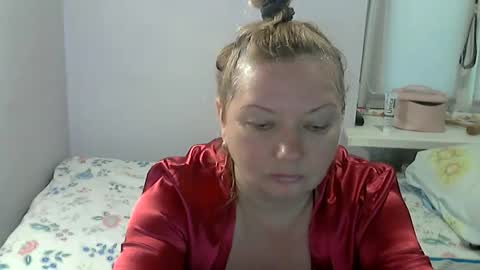 Snapshot of queen_jane8 chatting on 05.27.26 queen_jane8 online show from 05.27.26