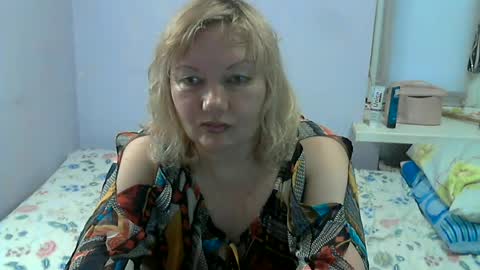 Snapshot of queen_jane8 chatting on 06.12.26 queen_jane8 online show from 06.12.26