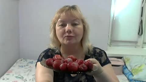 Snapshot of queen_jane8 chatting on 06.14.26 queen_jane8 online show from 06.14.26
