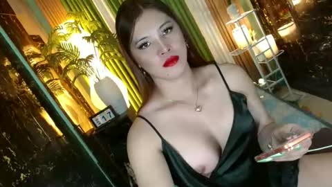 Kendal  online here from 6am-3pm philippine time online show from 04.17.26