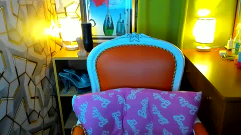 Snapshot of queen_lexie chatting on 03.08.25 queen_lexie online show from 03.08.25