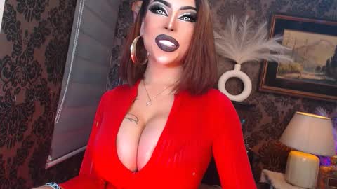 Snapshot of queen_mirahh chatting on 09.27.25 queen mira maria shantal online show from 09.27.25