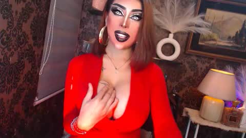 Snapshot of queen_mirahh chatting on 09.28.25 queen mira maria shantal online show from 09.28.25