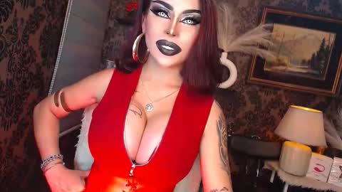 Snapshot of queen_mirahh chatting on 10.20.25 queen mira maria shantal online show from 10.20.25