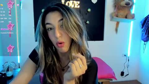 queen_natttyy online show from 12.04.24