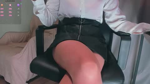 Snapshot of queen_nylon chatting on 01.12.26 Carly online show from 01.12.26