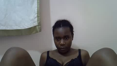 Snapshot of queen_sly chatting on 10.10.25 queen_sly online show from 10.10.25