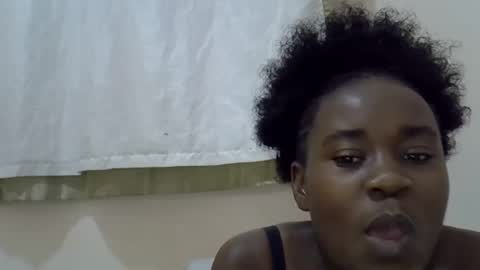 Snapshot of queen_sly chatting on 10.21.25 queen_sly online show from 10.21.25