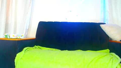 queen_zoe01 online show from 12.14.25