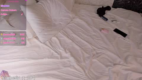 Snapshot of queenafina chatting on 03.07.25 Kim online show from 03.07.25