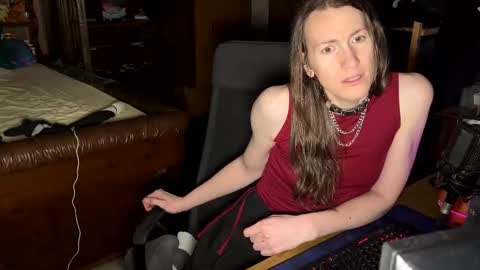 Snapshot of queenariatloak chatting on 03.09.26 Aria TLoak online show from 03.09.26