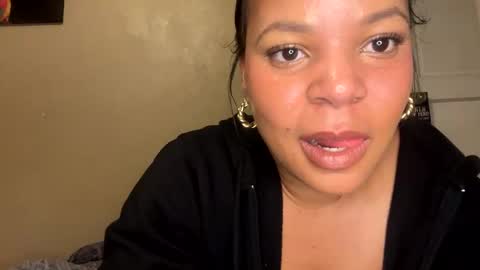 queencreolexo online show from 12.16.25