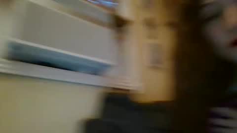 queencrimsonlvx online show from 04.16.26