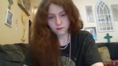 Snapshot of queencrimsonlvx chatting on 05.02.26 queencrimsonlvx online show from 05.02.26