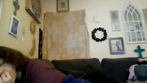 Snapshot of queencrimsonlvx chatting on 06.13.26 queencrimsonlvx online show from 06.13.26