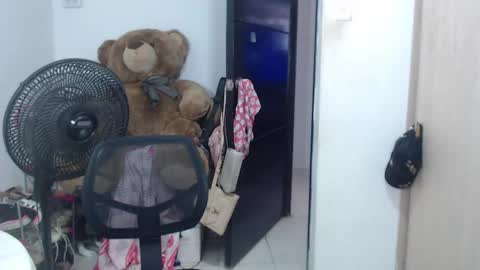 queeniediana online show from 12.19.25