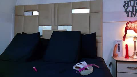 QUEENJEENN online show from 03.29.26