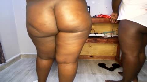 Snapshot of queenkiah chatting on 11.24.25 Nina online show from 11.24.25