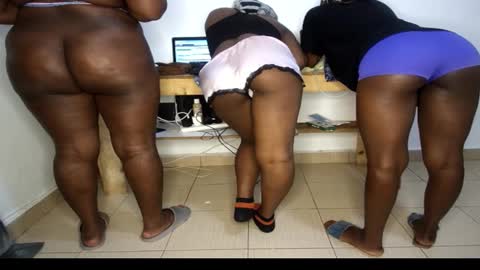 Nina online show from 03.22.26