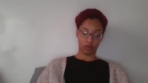 Snapshot of queenlavish chatting on 11.12.25 queenlavish online show from 11.12.25