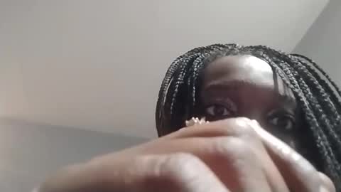 Snapshot of queenmarcaia chatting on 12.12.24 queenmarcaia online show from 12.12.24