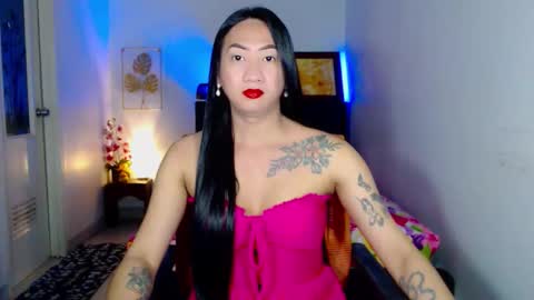 Snapshot of queenmistressts chatting on 02.13.26 QUEEN online show from 02.13.26