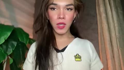 QUEEN online show from 10.02.25