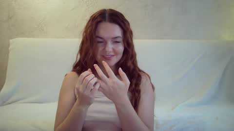 Snapshot of queenofmodels chatting on 01.20.25 QueenOfModels online show from 01.20.25