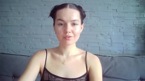 Snapshot of queenofmodels chatting on 11.16.25 QueenOfModels online show from 11.16.25