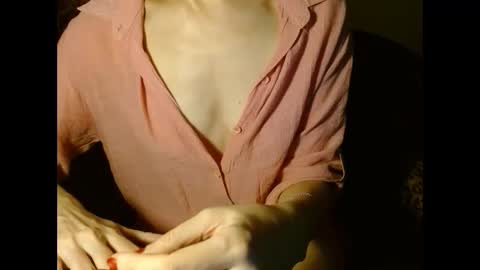 queenoftenderness online show from 02.04.25