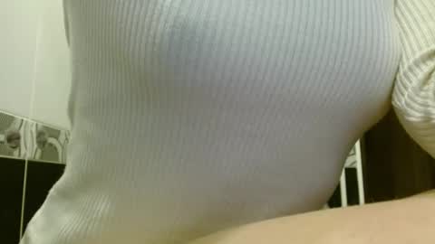 queenoftenderness online show from 03.11.26