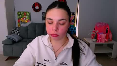 Snapshot of queenofthesense chatting on 01.07.26 Patricia online show from 01.07.26