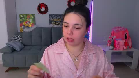 Snapshot of queenofthesense chatting on 01.13.26 Patricia online show from 01.13.26